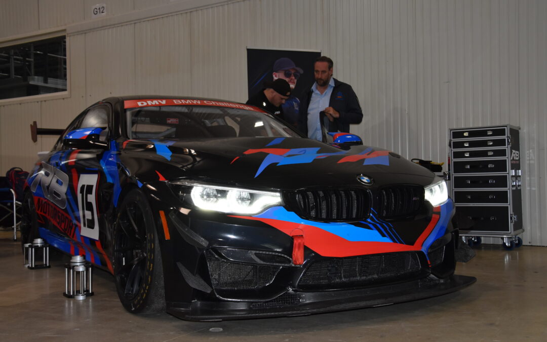 BMW Rennfahrzeug auf der Werkstatt Messe 2026