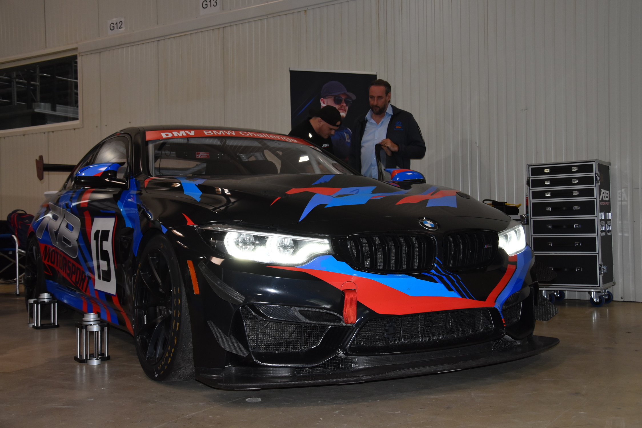 BMW Rennfahrzeug auf der Werkstatt Messe 2026